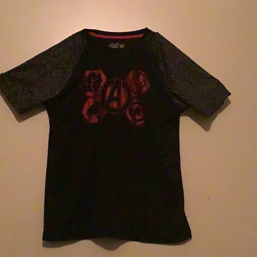 Boys XL avenger tee